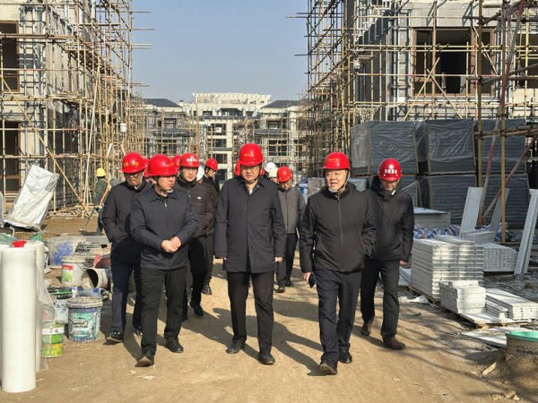 mansion88明升党委书记、董事长苏红军到东方樾项目检查指导工作